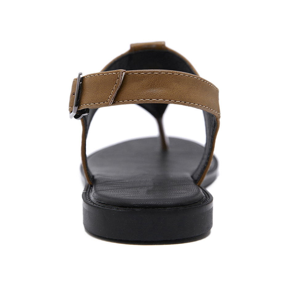 Lässige Sandalen aus weichem Leder 