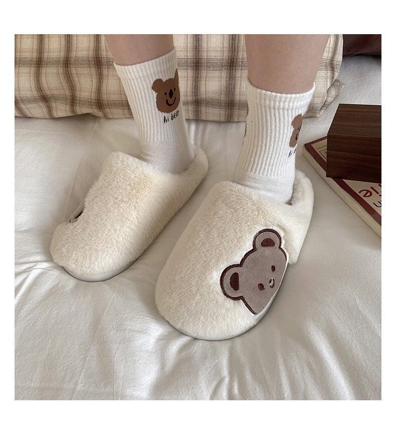 Bonitas pantuflas de piel de oso para mujer 