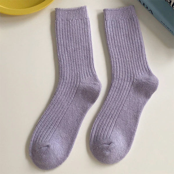 Ästhetische gerippte Socken