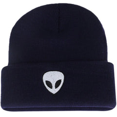 Gorro bordado con extraterrestre