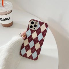 Funda para iPhone con estampado de rombos