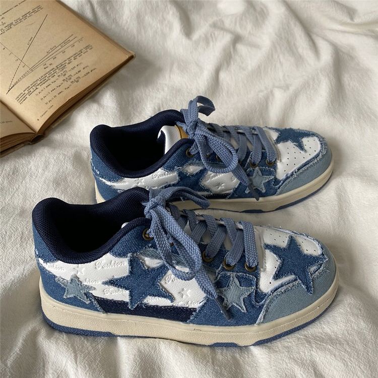 Zapatillas deportivas estéticas de jeans azules