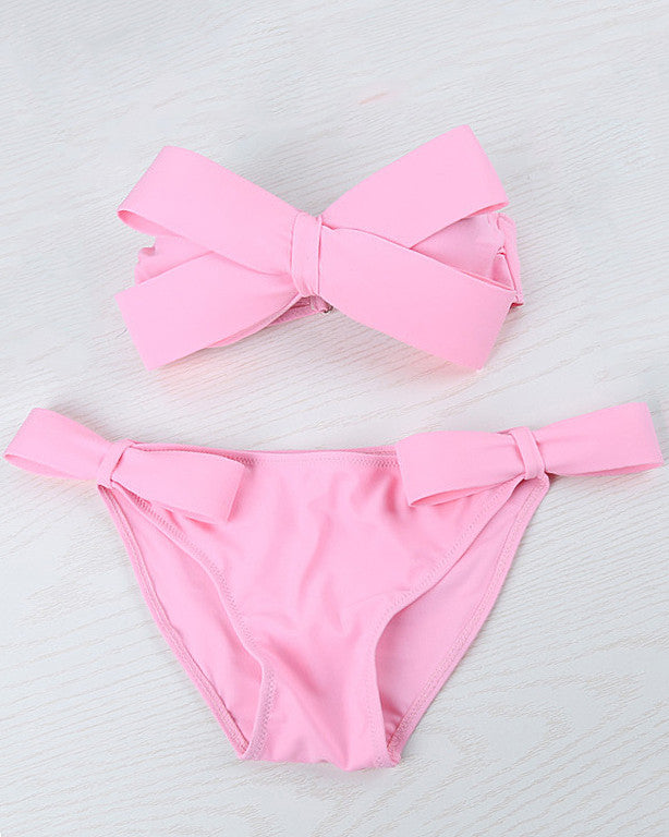 Conjunto de bikini bandeau con lazo