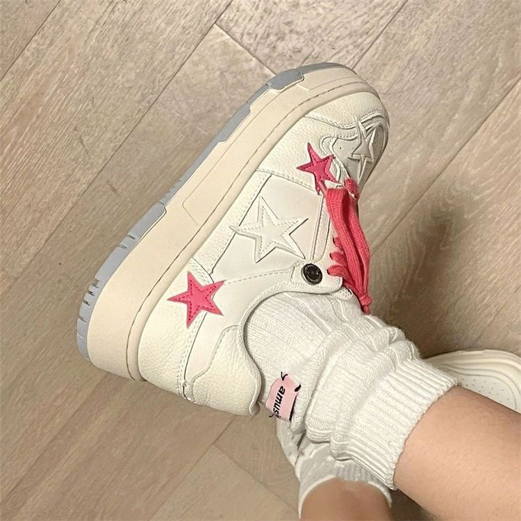 Sneakers mit Stern in Bubblegum-Pink in Weiß