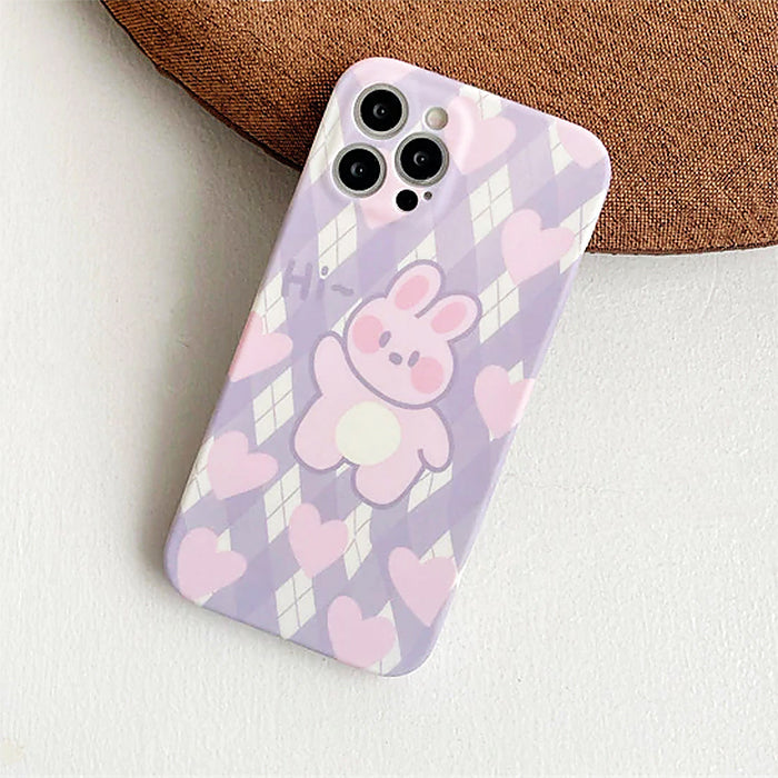 Funda para iPhone con diseño de rombos lila y conejo