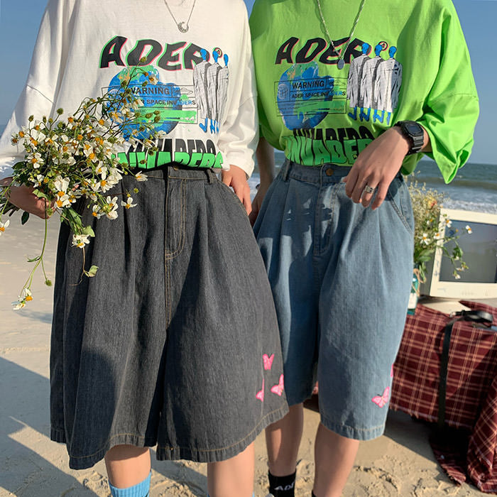 Shorts vaqueros con bordado de mariposas