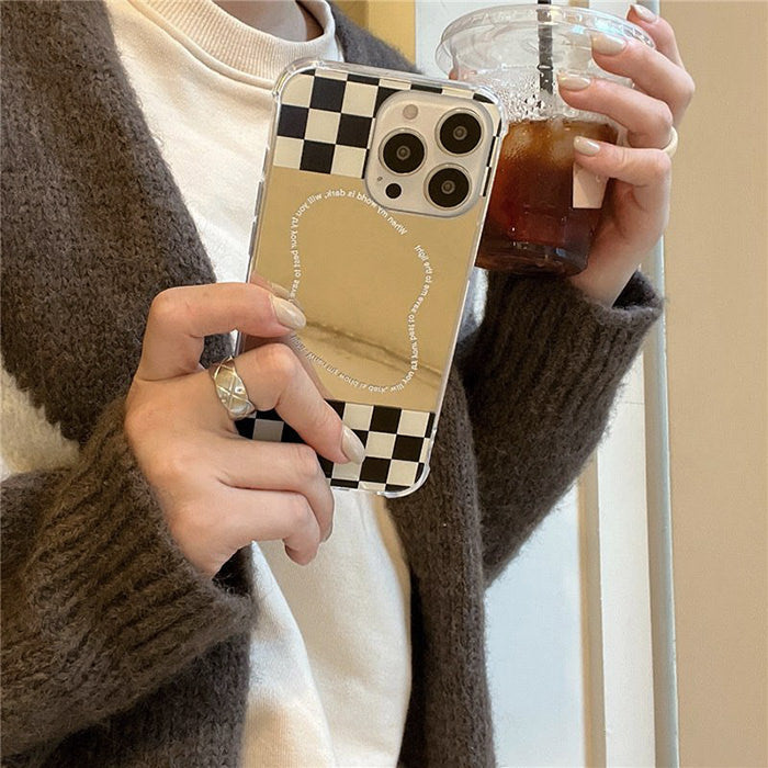 Funda para iPhone con espejo y diseño de tablero de ajedrez 