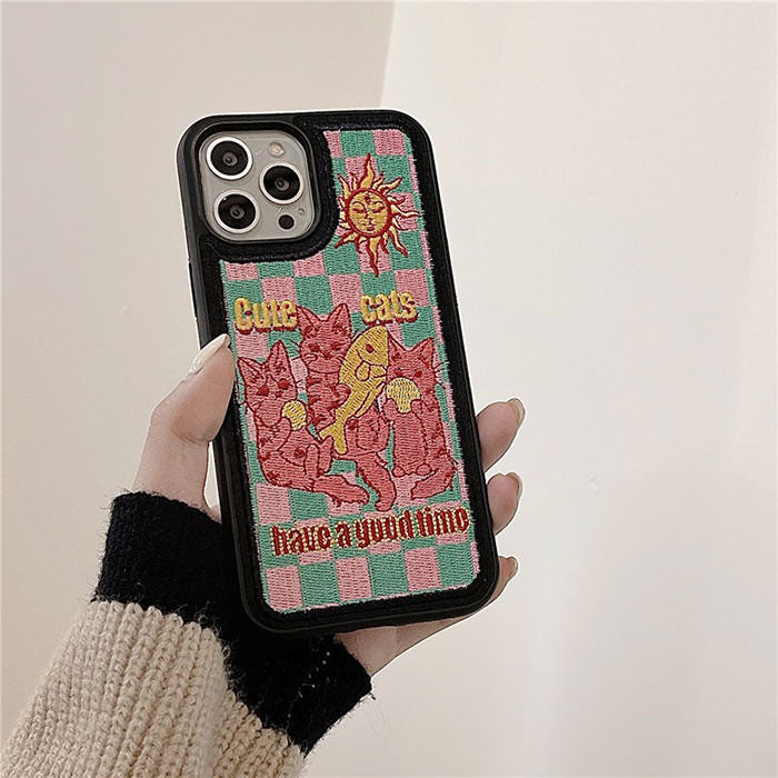 Funda para iPhone con bordado de gatos lindos