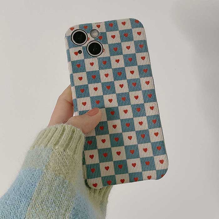 Funda para iPhone con corazones adorables 