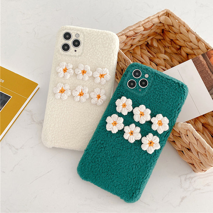 Funda para iPhone con diseño de margaritas y osito de peluche