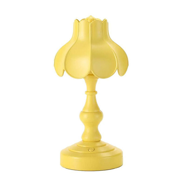 Danish Pastel Lotus Desk Lamp