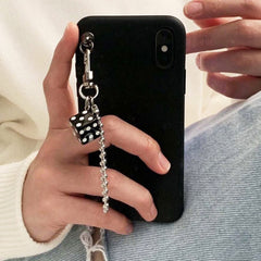 Funda para iPhone con cadena de dados 