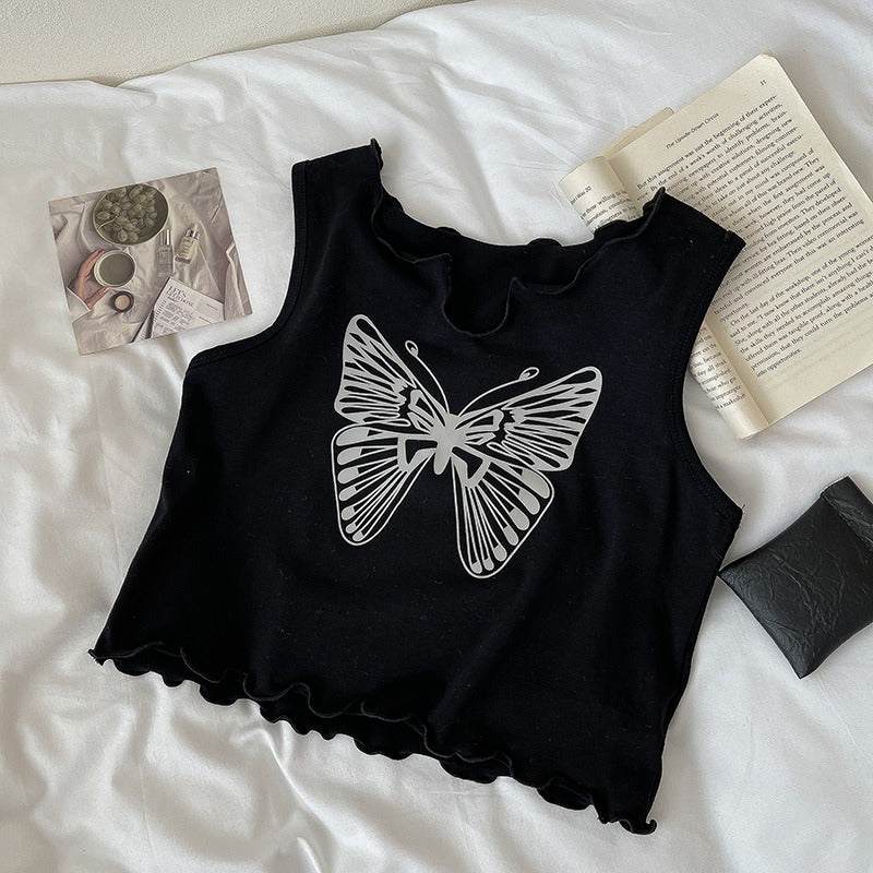 Camiseta corta con mariposas de Downtown Girl