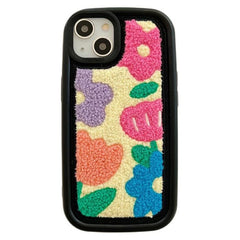 Funda para iPhone con flores bordadas