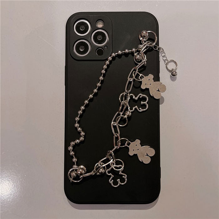 Funda para iPhone con cadena y estética grunge