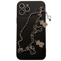 Funda para iPhone con cadena y estética grunge