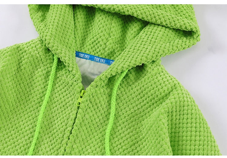 Sudadera unisex con capucha verde mística y cuernos de demonio