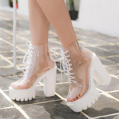 Transparente Pumps mit Schnürung