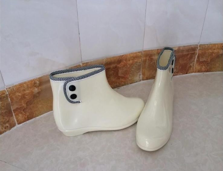 Botas de lluvia de goma antideslizantes y elegantes