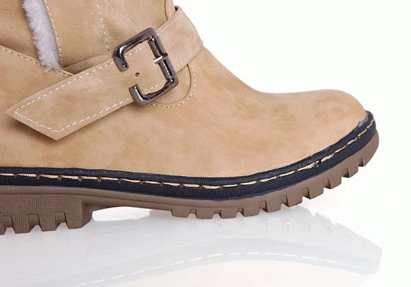 Botas cálidas de mujer con piel en el interior