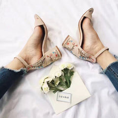 Sandalias retro de ante con bordado floral en los talones 