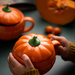 Taza con forma de calabaza