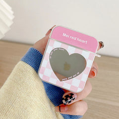 Estuche para AirPods con estampado de cuadros de corazón