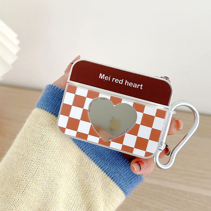 Estuche para AirPods con estampado de cuadros de corazón