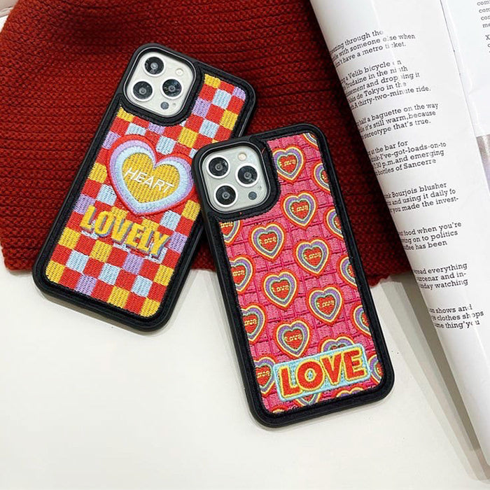 Funda para iPhone con un corazón encantador