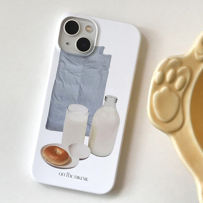 Funda para iPhone con leche y donut