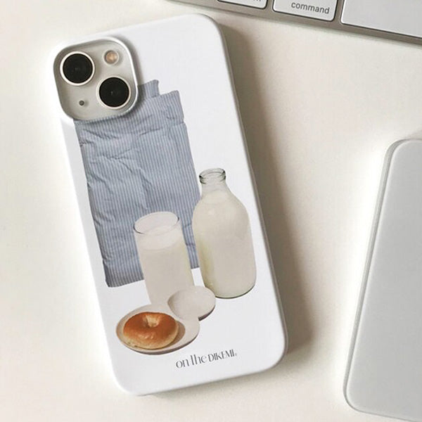 Funda para iPhone con leche y donut