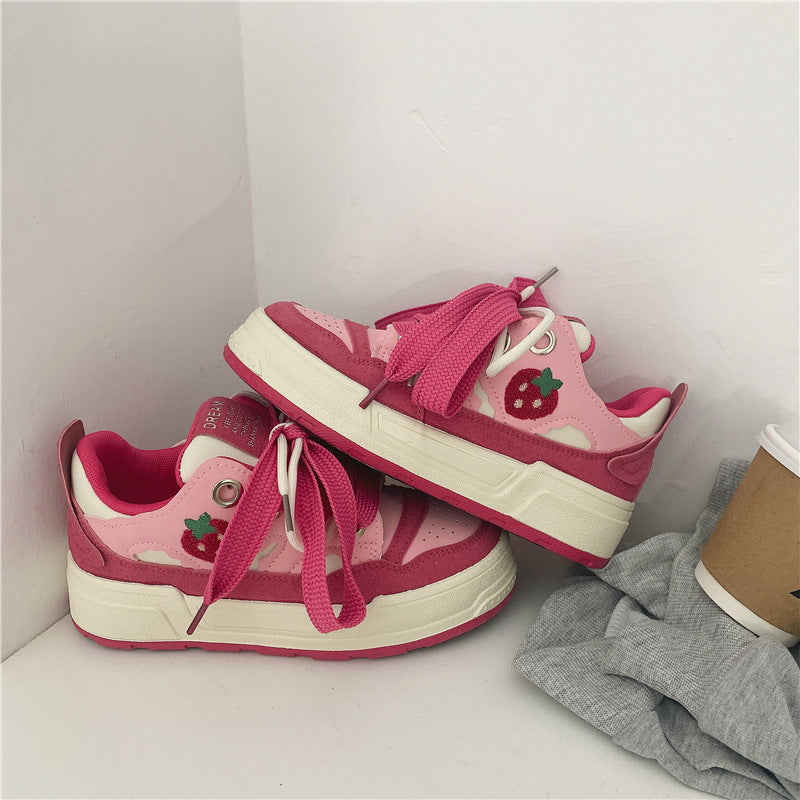 Zapatillas rosas con fresas