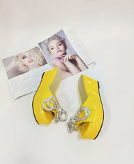 Open-Toe Patent Leather Yellow Sandals With Bow