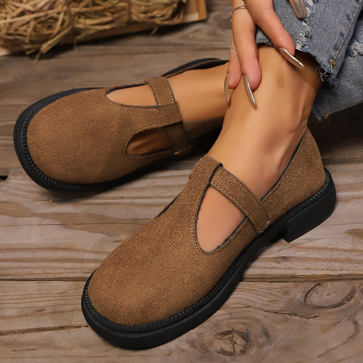 British Style Leather Flat Thick Heels