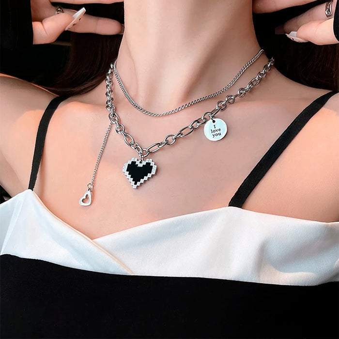 Collar de corazón de píxeles