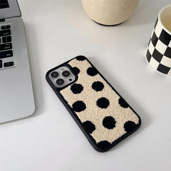 Funda para iPhone con diseño de osito de lunares