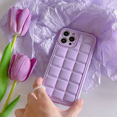 Funda para iPhone con cuadros morados