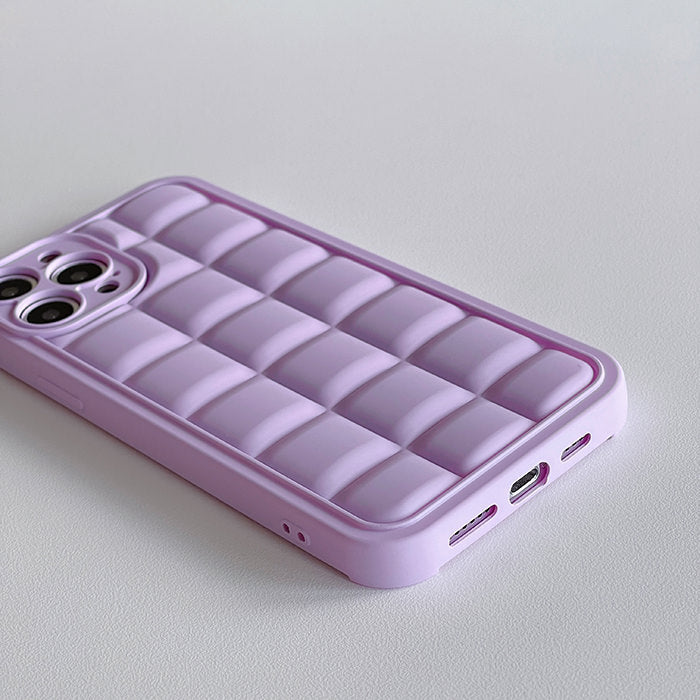 Funda para iPhone con cuadros morados