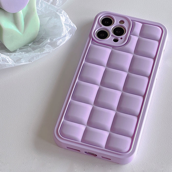 Funda para iPhone con cuadros morados