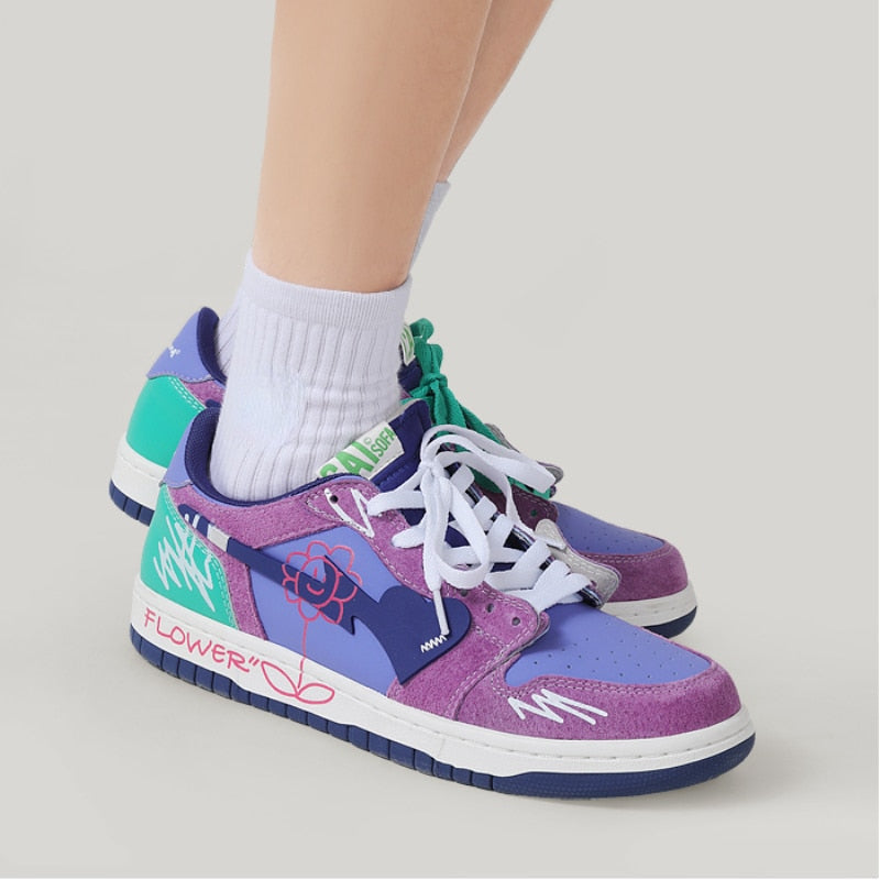 Low-top Graffiti Sneakers for Women