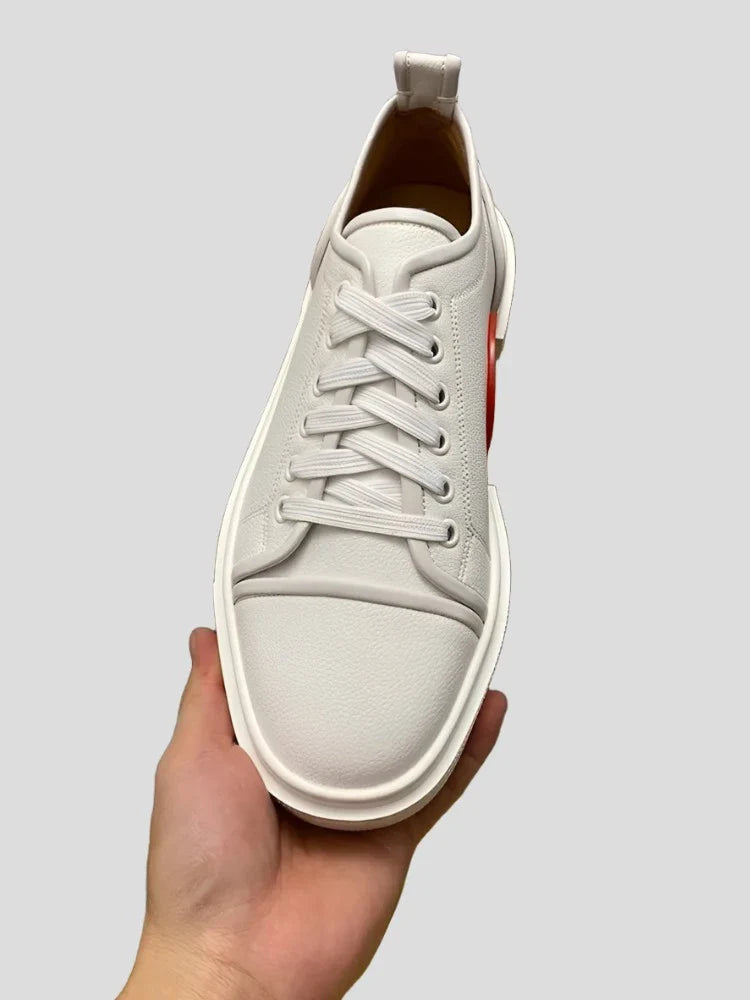 Elegante, raffinierte weiße Leder-Sneaker für anspruchsvolle Männer