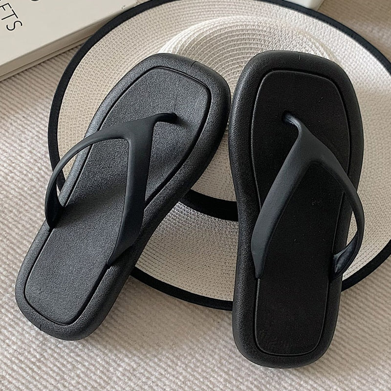 Stilvolle Strand-Flip-Flops für Damen