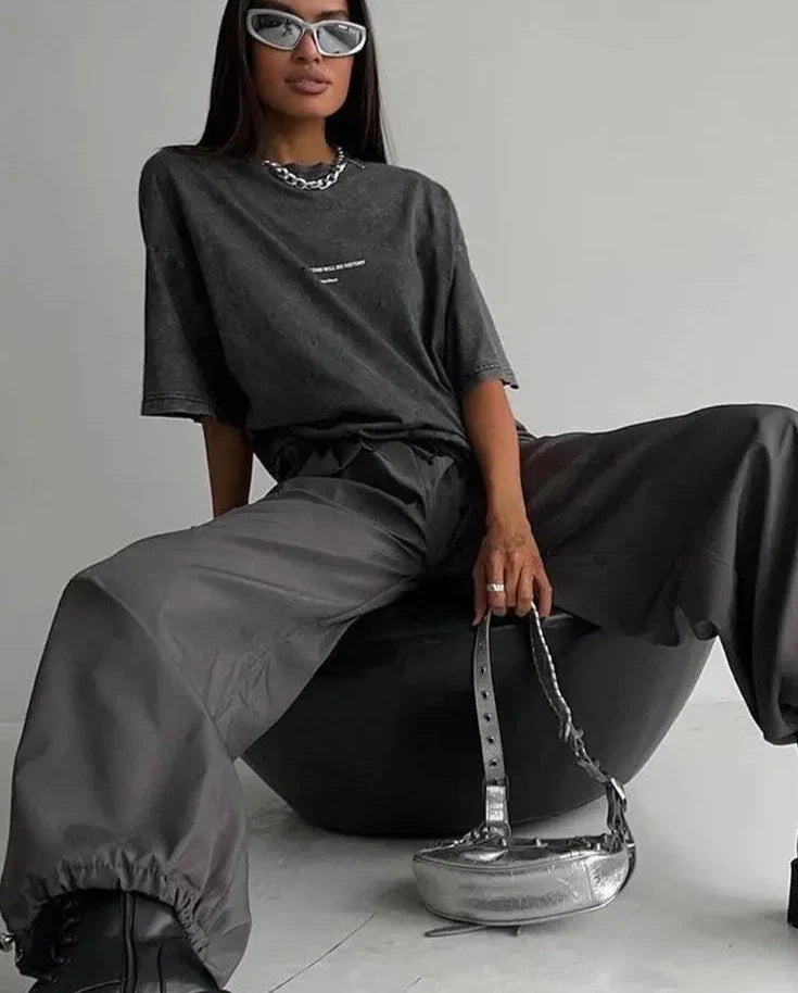 Camiseta holgada con estampado vintage y lavado ácido para mujer