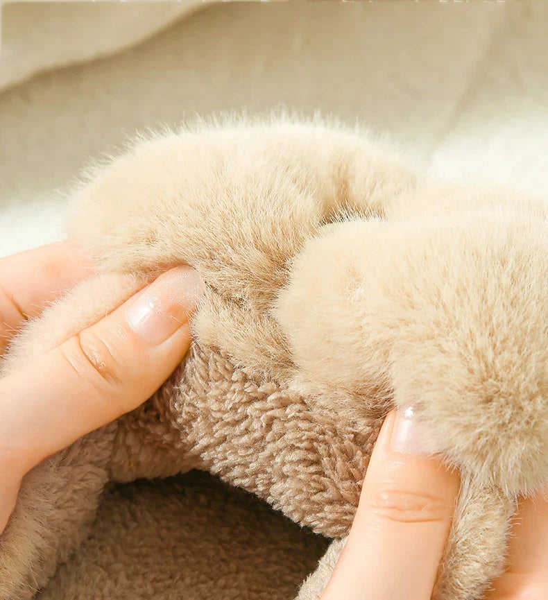 Pantuflas gruesas de felpa antideslizantes para mujer