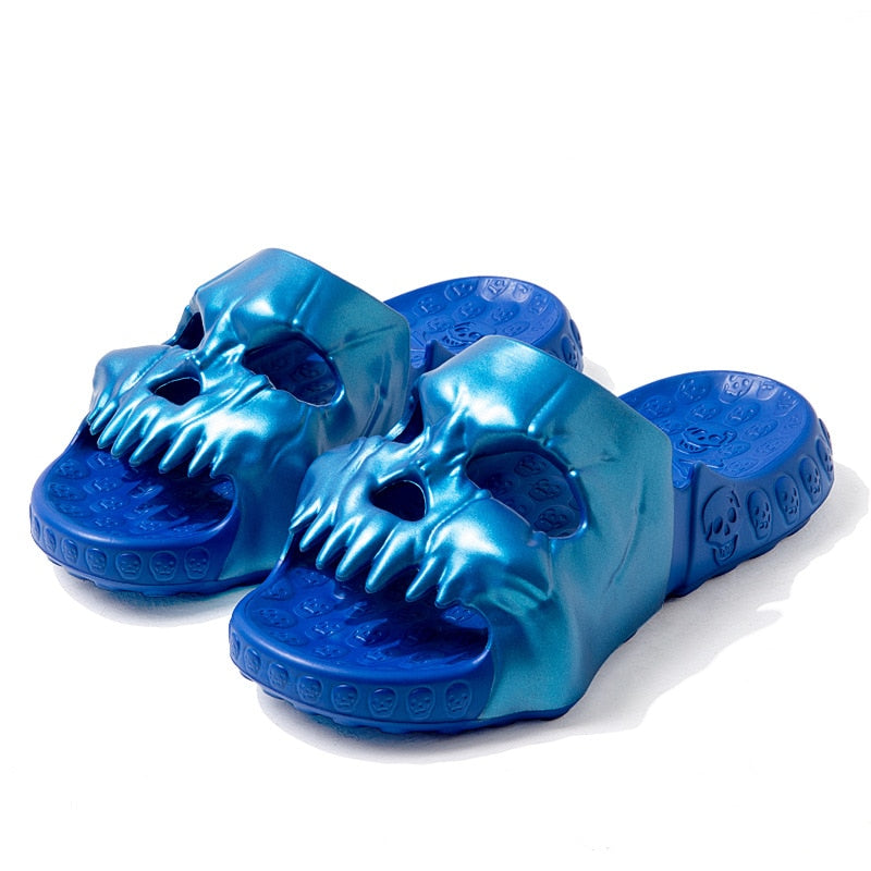 Chanclas con cabeza de calavera para hombre