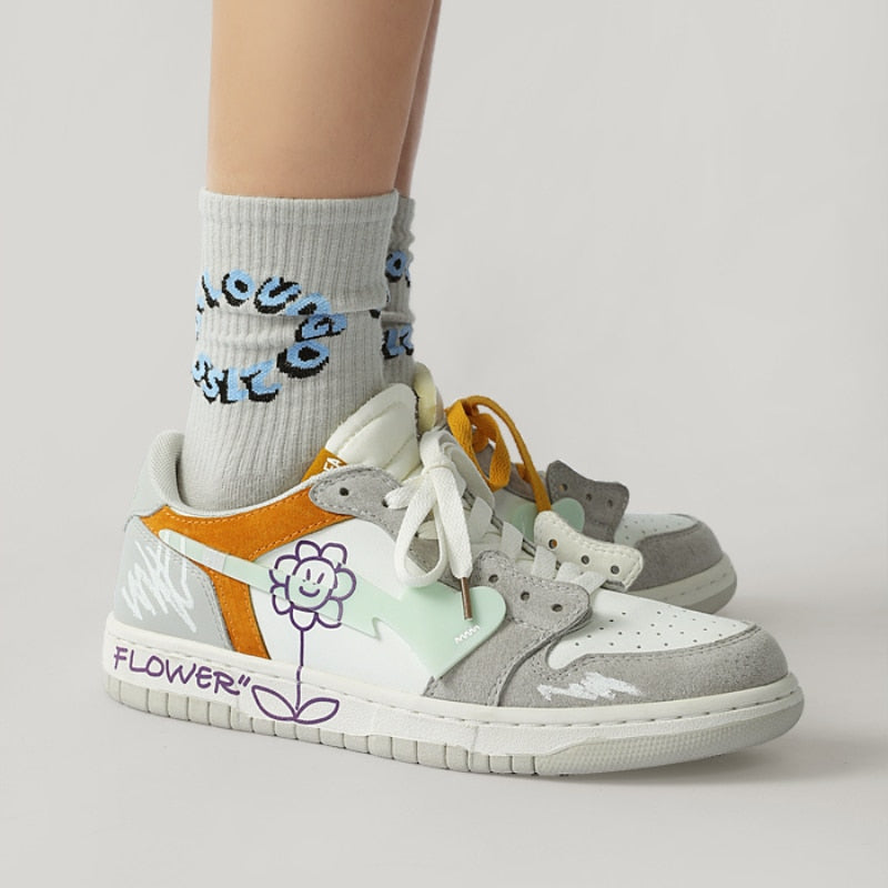 Low-top Graffiti Sneakers for Women