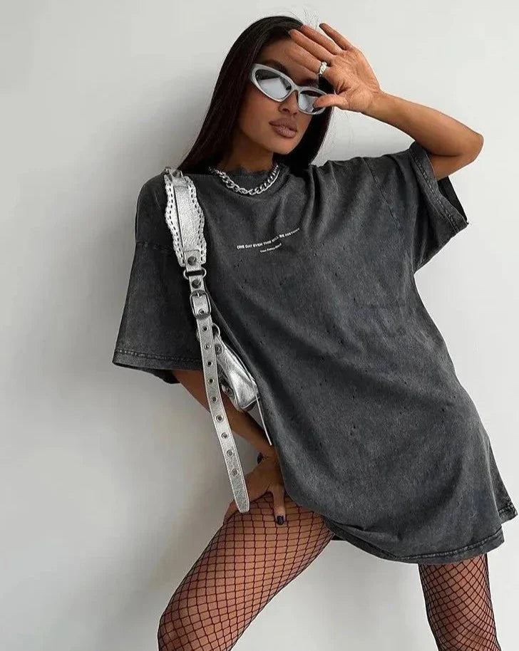 Camiseta holgada con estampado vintage y lavado ácido para mujer