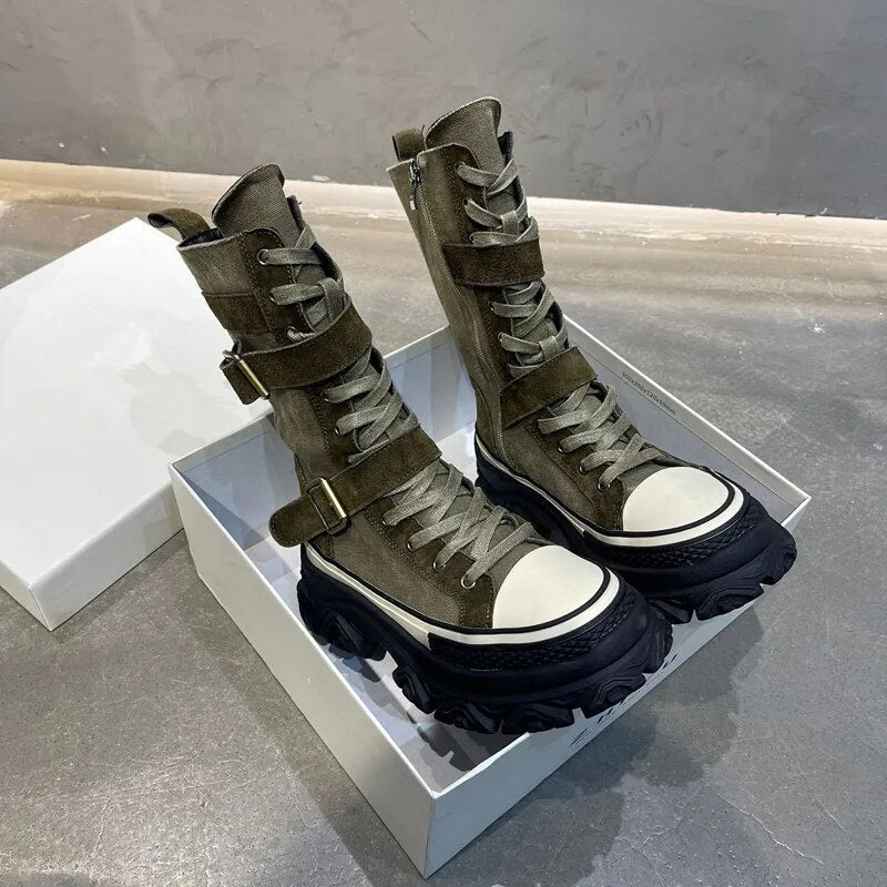 Botas de media pantorrilla de cuero estilo motociclista para mujer