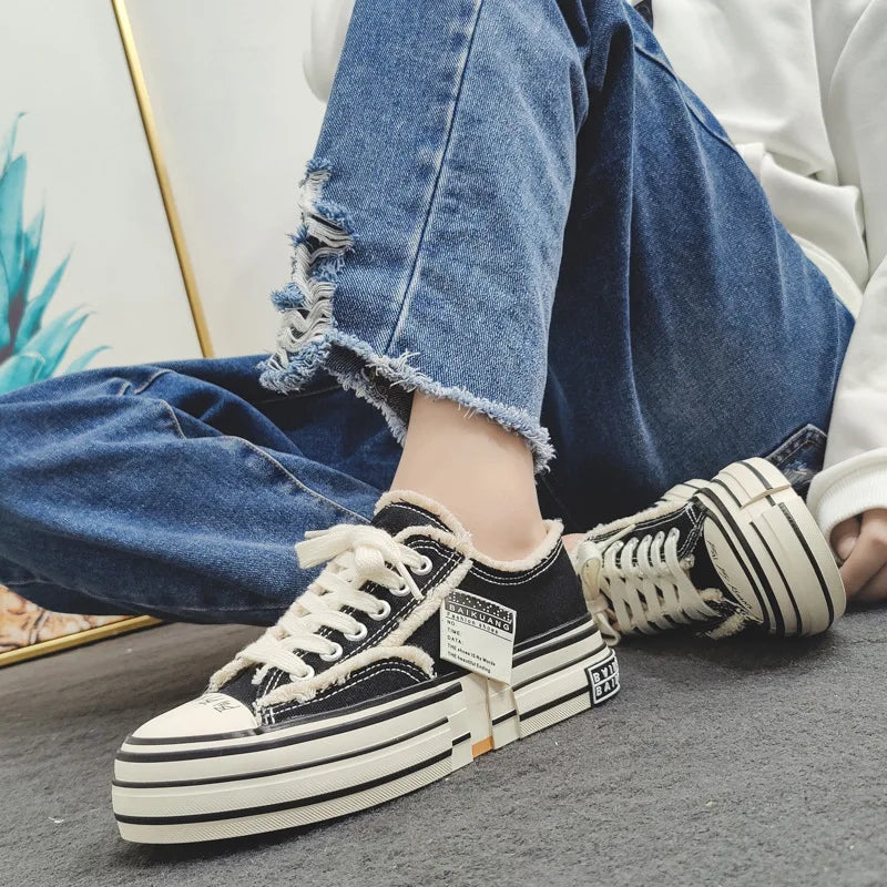 Chunky Sneakers für Unisex – Dicke Sohle, Low Top, Vulkanisiert