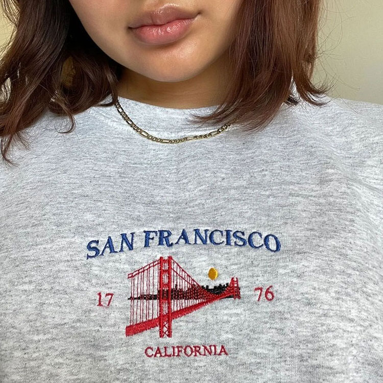 Sudadera con bordado de San Francisco